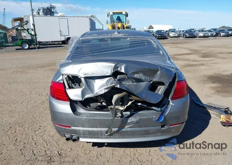 2012 BMW 528I xDrive из США, поврежденный, VIN WBAXH5C51CDW08390